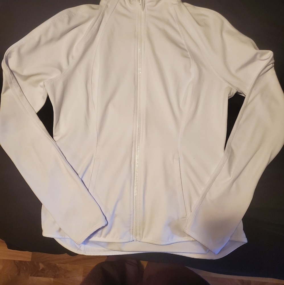 WHITE ZIP UP LIGHT WEIGHT SWEATER